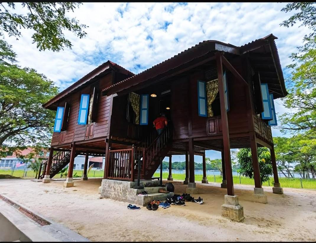 Homestay Rezeki บาตูกาจาห์ ภายนอก รูปภาพ